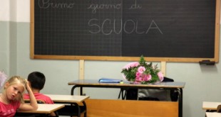 Scuola, vince il concorso nel 1999 le assegnano la cattedra ma è morta da otto anni