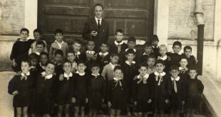 La nostra "squola" anni ’50, tra bambini vestiti di nero e professori fine ‘800.